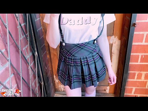 ❤️ L'escola es xucla la polla profundament i la folla en lloc de les classes. ❤ Porno a nosaltres ca.eviewporn.ru ﹏