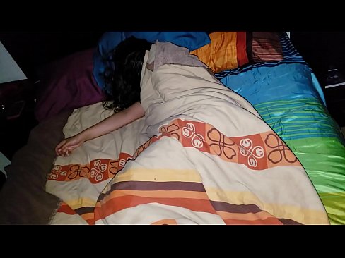 ❤️ El fillastre renya la seva jove madrastra mentre dorm. ❤ Porno a nosaltres ca.eviewporn.ru ﹏