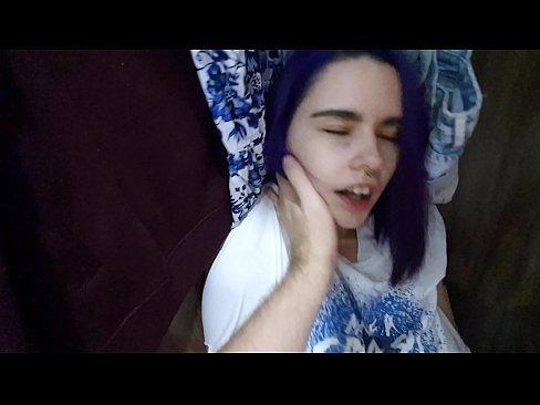 ❤️ Vaig trobar la meva germana a l'armari i la vaig ajudar a correr-se ❤ Porno a nosaltres ca.eviewporn.ru ﹏